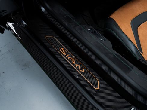 Used 2021 Lamborghini Sian Roadster AWD/4WD image 20