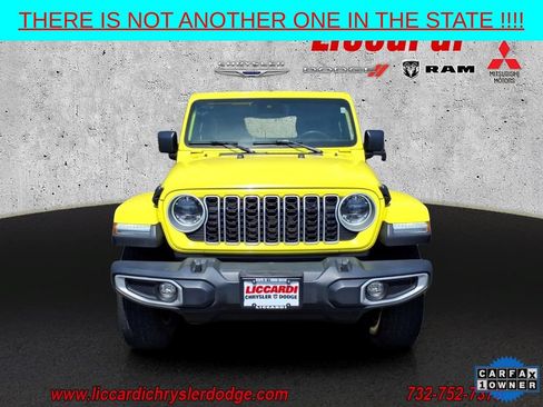Used 2024 Jeep Wrangler Unlimited Sahara AWD/4WD image 2