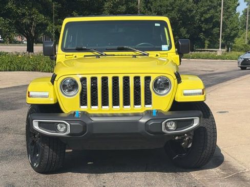 Used 2023 Jeep Wrangler Unlimited Sahara w/ Cold Weather Group AWD/4WD image 2