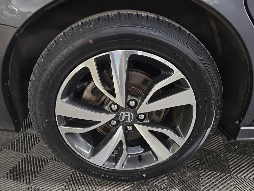 Used 2024 Honda Odyssey Touring image 14