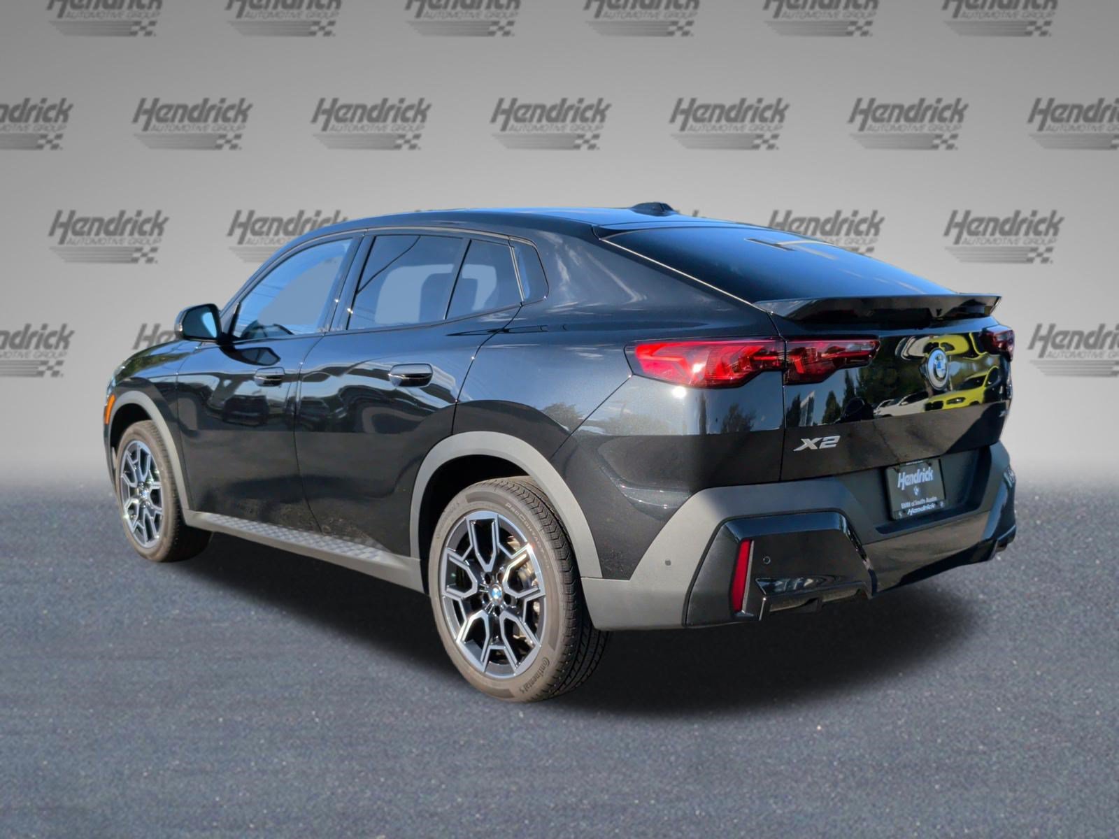 Used 2026 BMW X2 xDrive28i AWD/4WD image 9