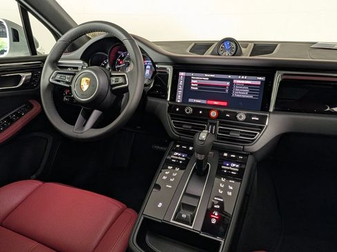 New 2026 Porsche Macan AWD/4WD image 22