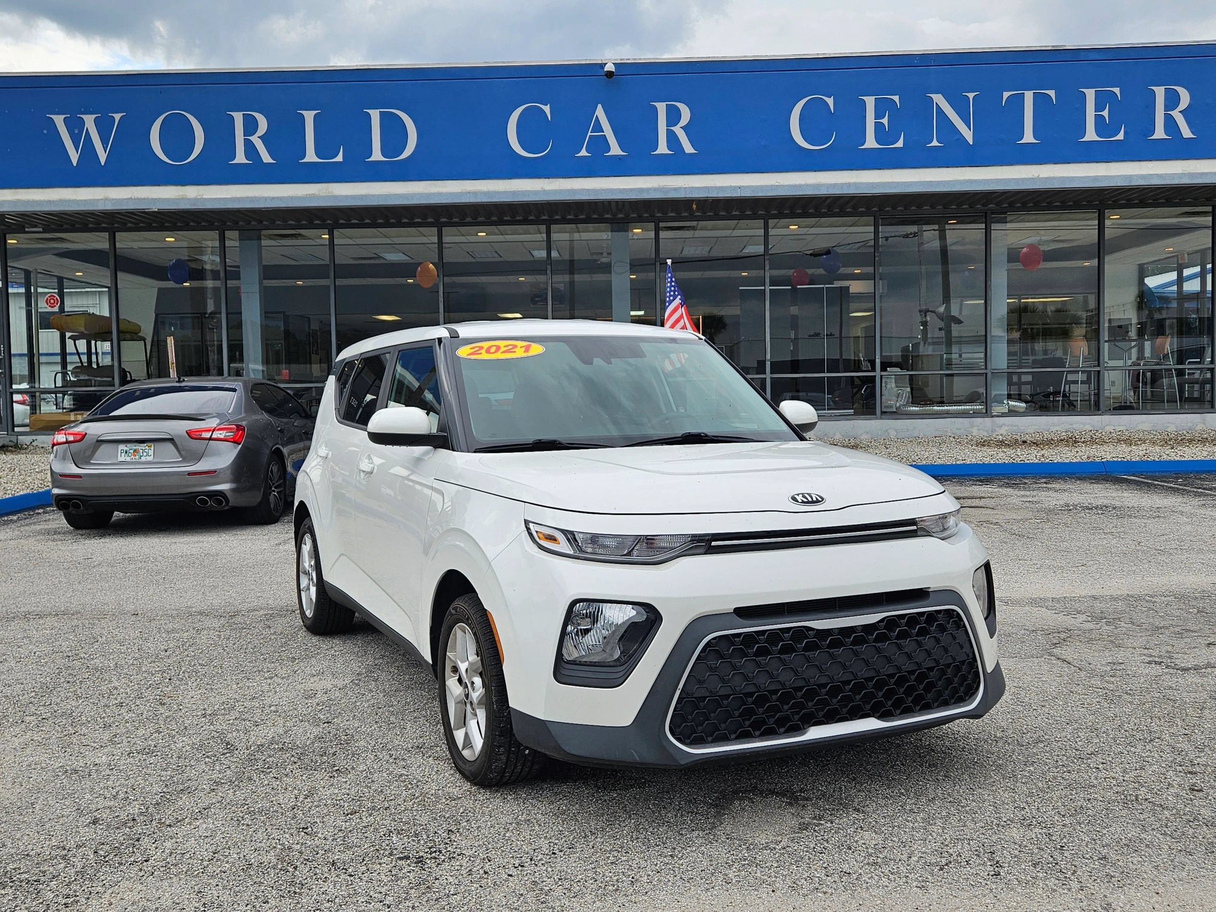 Used 2021 Kia Soul S FWD image 1