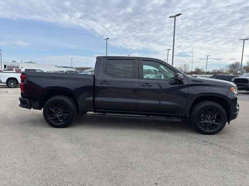 Used 2023 Chevrolet Silverado 1500 RST w/ Z71 Off-Road Package AWD/4WD image 4
