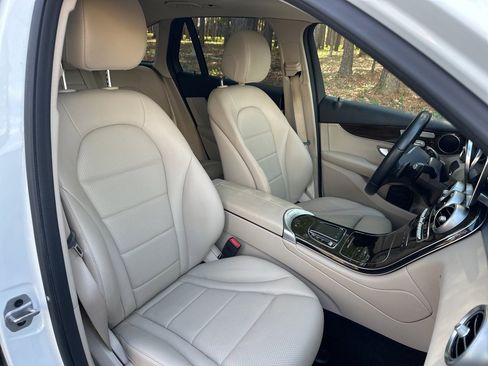 Used 2021 Mercedes-Benz GLC 300 image 16