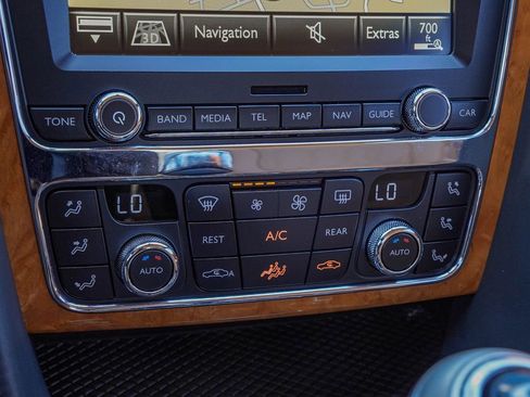 Used 2016 Bentley Continental GT image 30