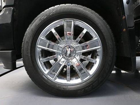 Used 2018 Chevrolet Silverado 1500 High Country AWD/4WD image 18