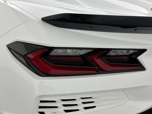 Used 2025 Chevrolet Corvette E-Ray AWD/4WD image 31
