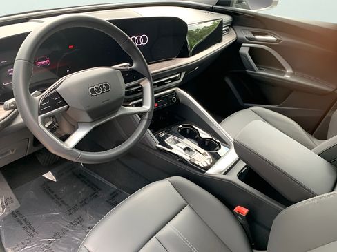 Used 2025 Audi Q5 Premium AWD/4WD image 18