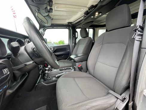 Used 2023 Jeep Wrangler Unlimited AWD/4WD image 19
