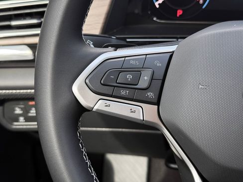 New 2026 Volkswagen Atlas SE FWD image 12