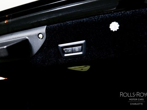 Used 2011 Rolls-Royce Ghost RWD image 25