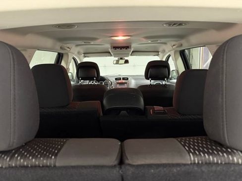 Used 2018 Dodge Journey SE w/ Popular Equipment Group FWD image 9
