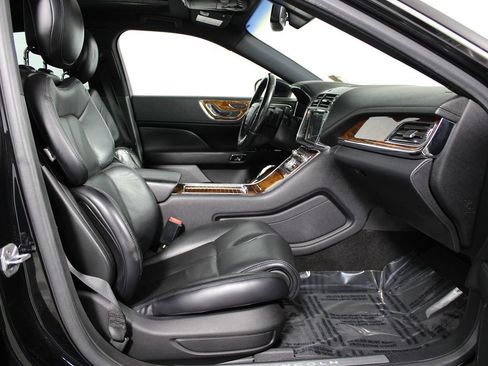 Used 2017 Lincoln Continental Select FWD image 14