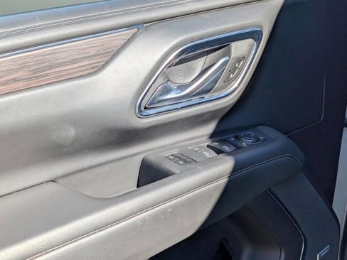 Used 2023 Chevrolet Tahoe LT w/ Luxury Package image 17