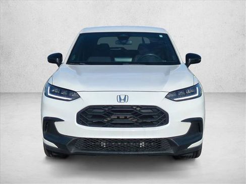 Used 2023 Honda HR-V Sport image 2