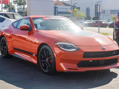 New 2024 Nissan Z Performance w/ Heritage Edition image 4