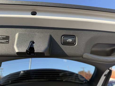 New 2025 Kia Sportage X-Pro Prestige image 13