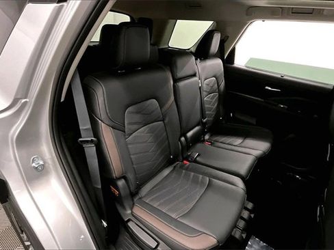 New 2025 Nissan Pathfinder Platinum w/ Lighting Package (N93) image 31