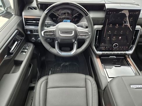New 2026 GMC Yukon XL Denali w/ Denali Reserve Package RWD image 10