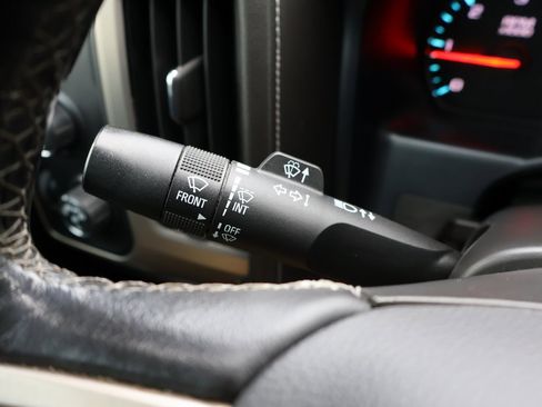 Used 2018 GMC Sierra 2500 Denali w/ Suspension Package, Off-Road image 17