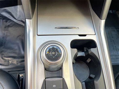 Used 2024 Ford Explorer XLT w/ Equipment Group 202A image 16