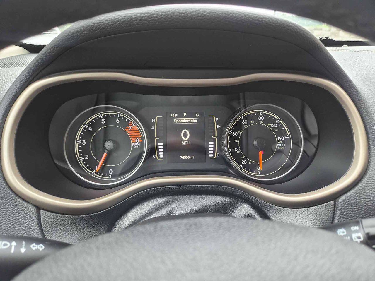 Used 2016 Jeep Cherokee Latitude w/ Comfort/Convenience Group AWD/4WD image 15