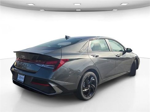 New 2026 Hyundai Elantra Sport image 19