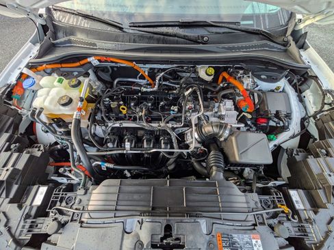 Certified 2025 Ford Escape ST-Line w/ Equipment Group 301A image 11