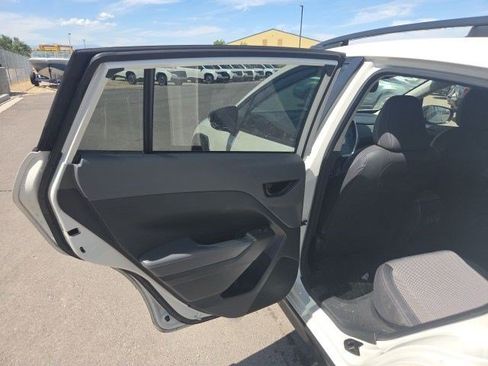 Used 2024 Subaru Crosstrek 2.0i Premium AWD/4WD image 12