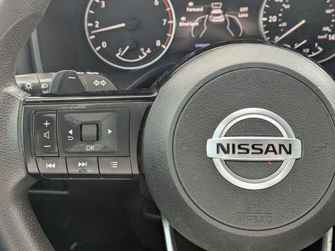 Used 2021 Nissan Rogue S image 19