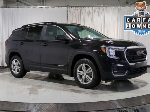 Used 2023 GMC Terrain SLE w/ Driver Convenience Package image 2