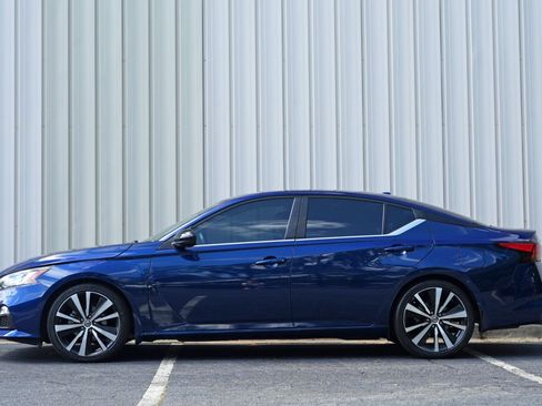 Used 2022 Nissan Altima 2.5 SR FWD image 8