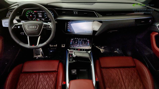 Used 2024 Audi Q8 e-tron Premium AWD/4WD image 47