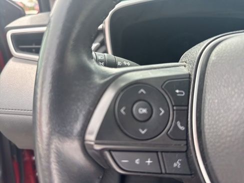 Used 2023 Toyota Corolla Cross XLE w/ Convenience Package image 10