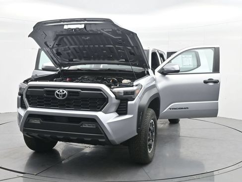 Used 2024 Toyota Tacoma TRD Off-Road AWD/4WD image 41
