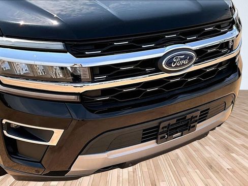 Used 2022 Ford Expedition Max Limited AWD/4WD image 28