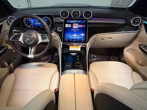 Used 2026 Mercedes-Benz GLC 300 image 36