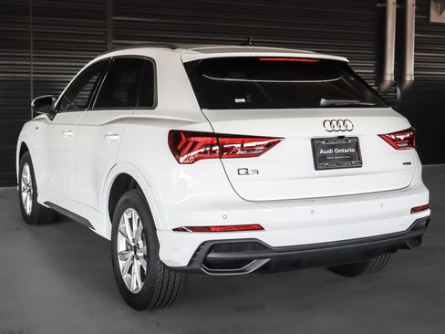 New 2025 Audi Q3 2.0T Premium image 2