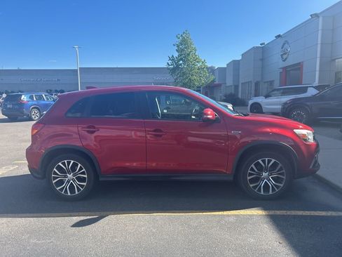 Used 2019 Mitsubishi Outlander Sport SE FWD image 10