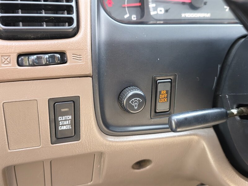 Used 1999 Toyota 4Runner SR5 AWD/4WD image 46
