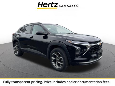 Used 2025 Chevrolet Trax LT w/ LT Convenience Package FWD image 1
