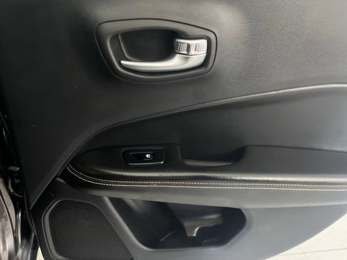 Used 2018 Jeep Compass Sport w/ Cold Weather Group AWD/4WD image 53