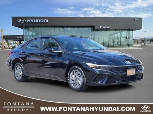 New 2026 Hyundai Elantra Hybrid FWD image 1