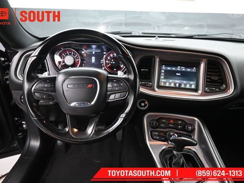 Used 2022 Dodge Challenger GT RWD image 10
