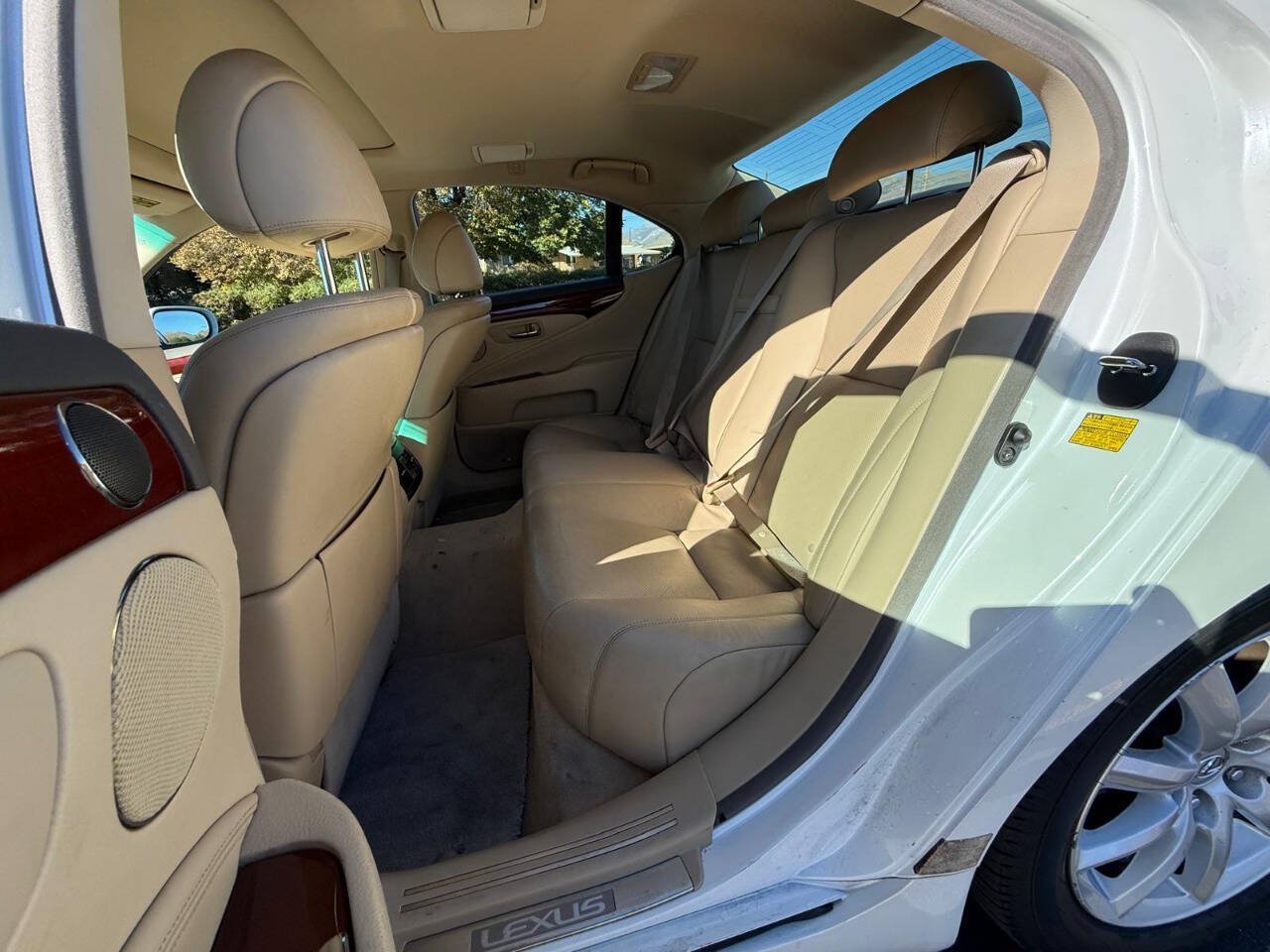 Used 2007 Lexus LS 460 RWD image 11