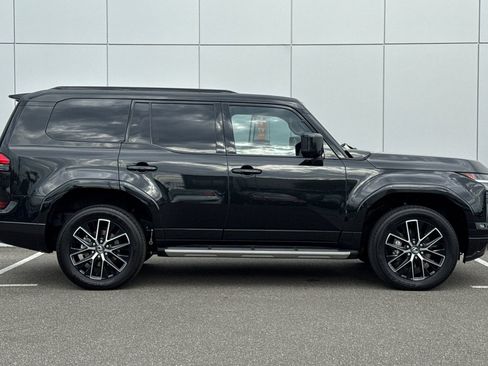 Used 2025 Lexus GX 550 w/ Accessory Package (Z1) AWD/4WD image 6