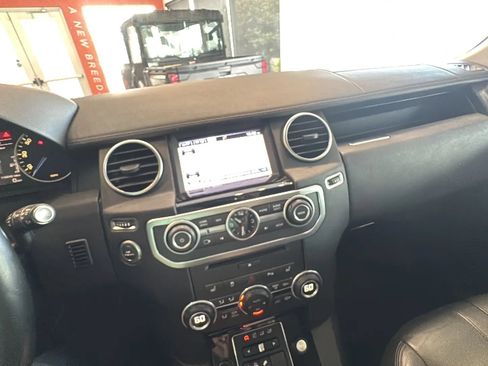 Used 2016 Land Rover LR4 HSE AWD/4WD image 44
