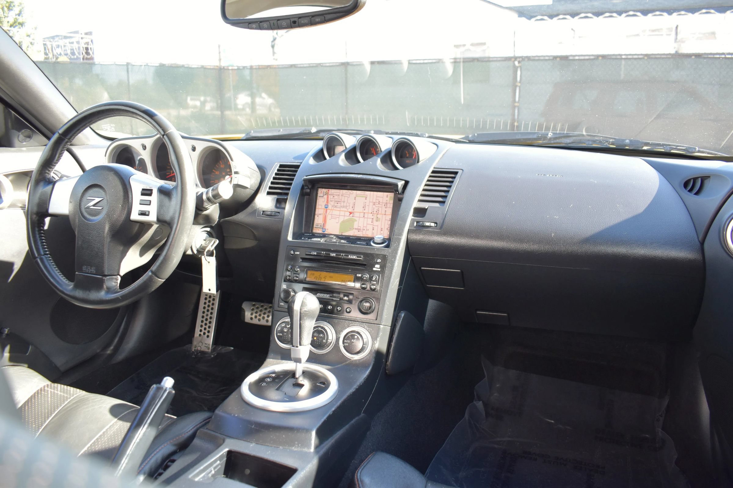 Used 2005 Nissan 350Z Touring w/ (N93) Cargo Convenience Pkg RWD image 12