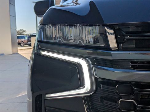 Used 2021 Chevrolet Tahoe Z71 image 9